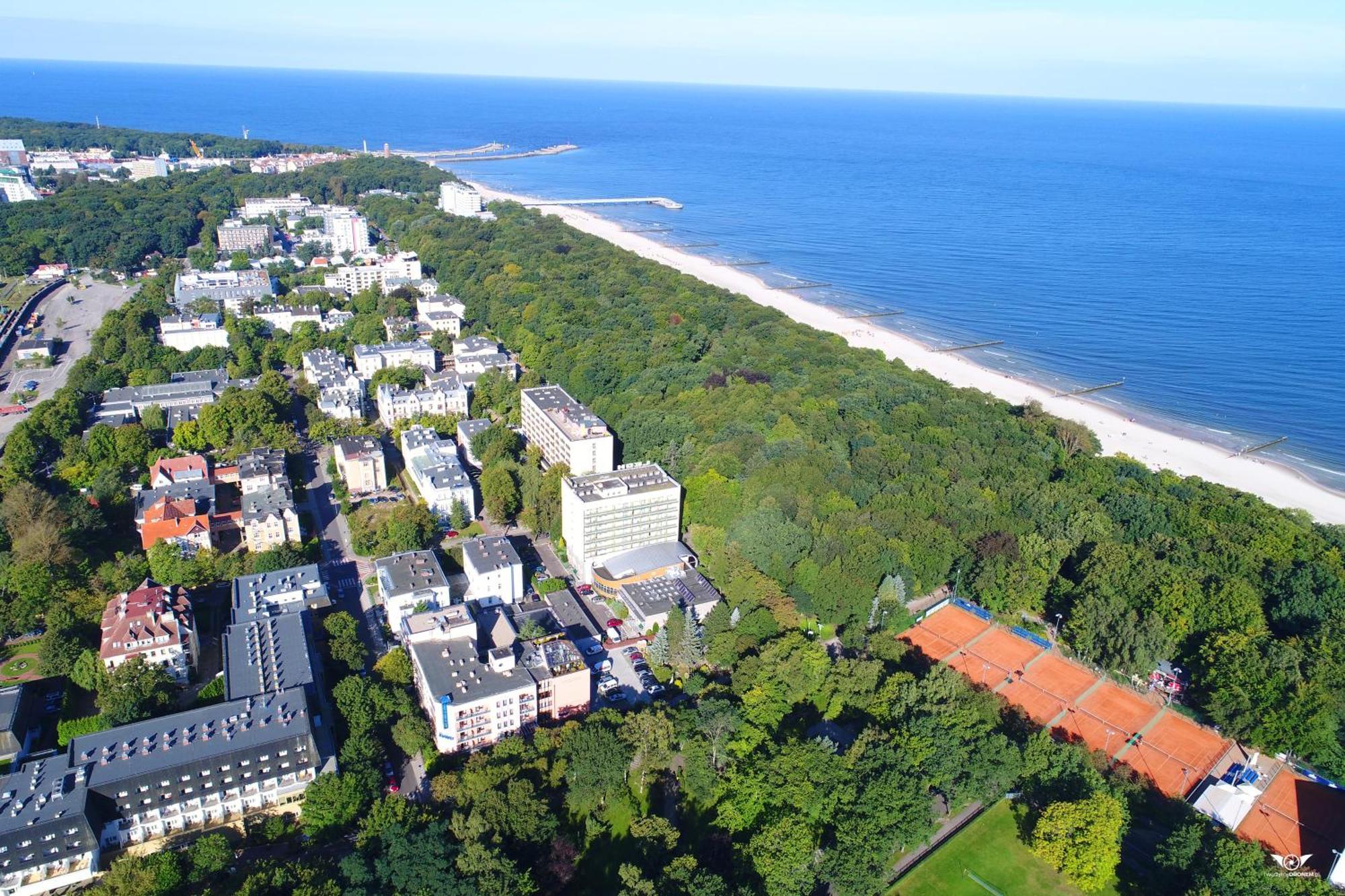 Seapark Hotel Wellness & Spa 科沃布热格 外观 照片
